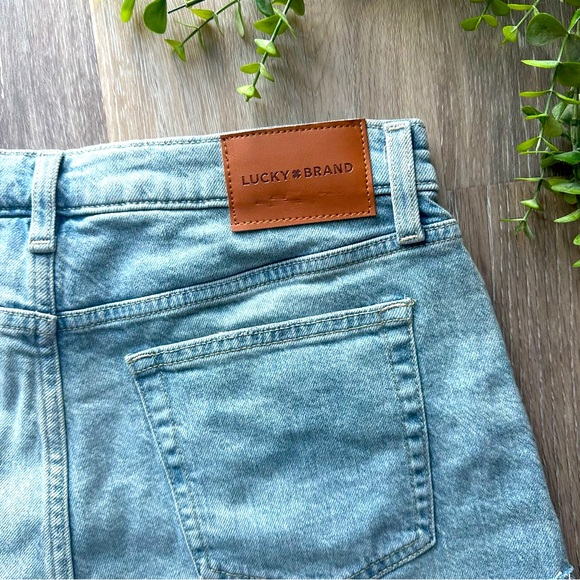 Lucky Brand Women's Light Blue Studded Jean Shorts Mid Rise - Picture 6 of 8
